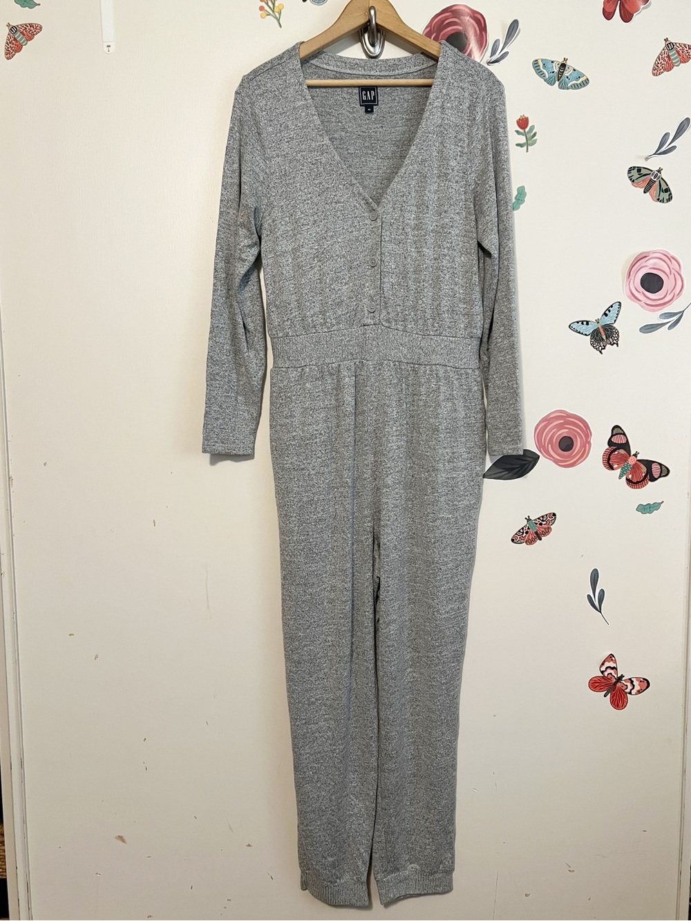 GAP Light Heather Gray Knit V-Neck Long-Sleeve Jumpsuit